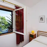 Apartment Put V Trpanj